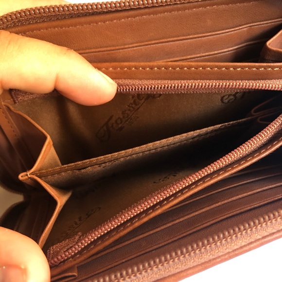 Fossil Wallet - Picture 6 of 6